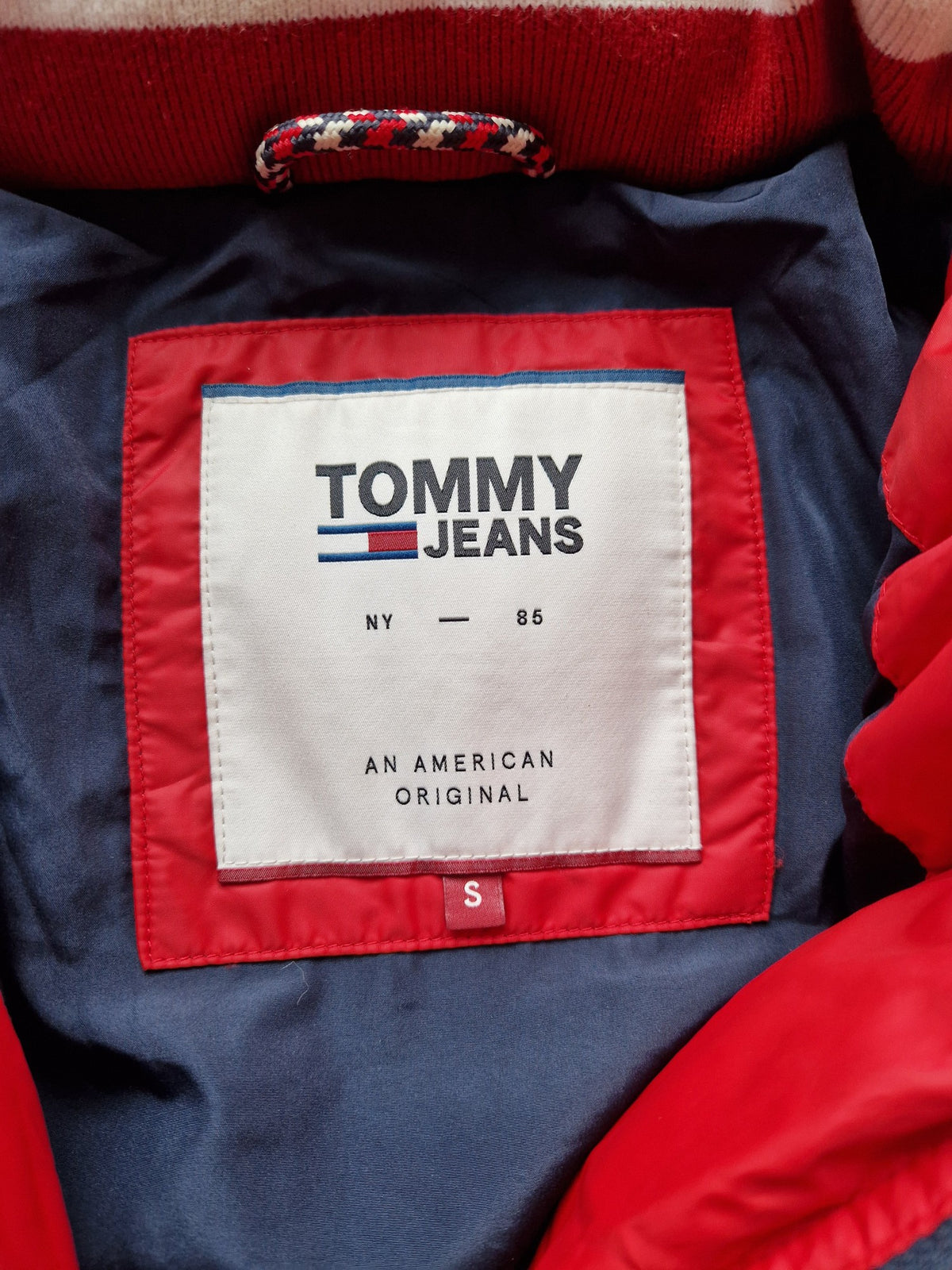 Tommy Jeans Puffer Jacket - Size Small