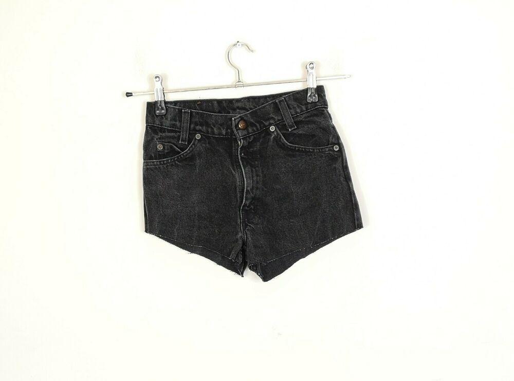 Levi's 550 Denim Shorts - Size W26 UK 6