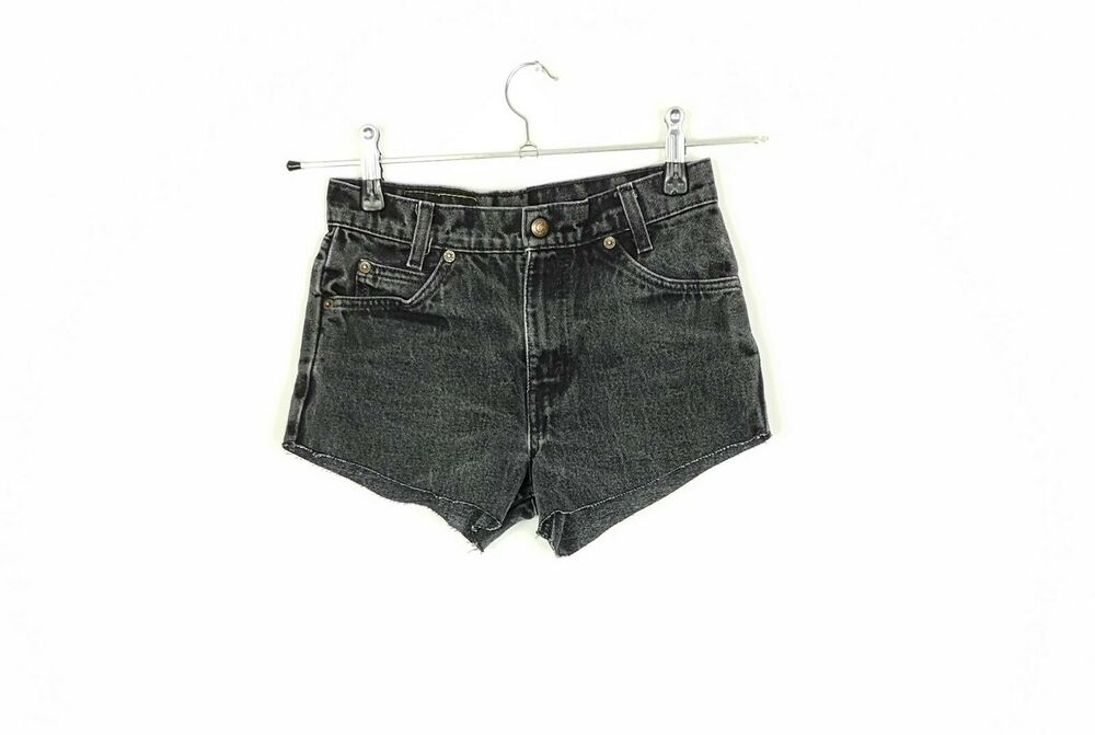 Levi's 550 Denim Shorts - Size W26 UK 6