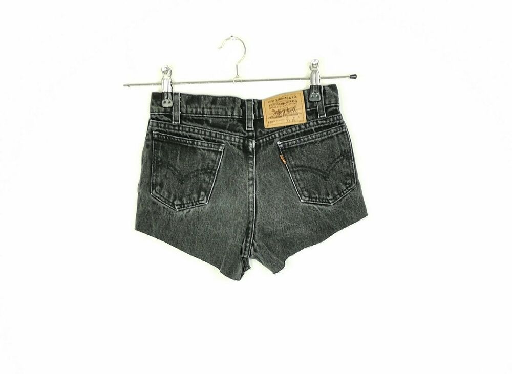 Levi's 550 Denim Shorts - Size W26 UK 6