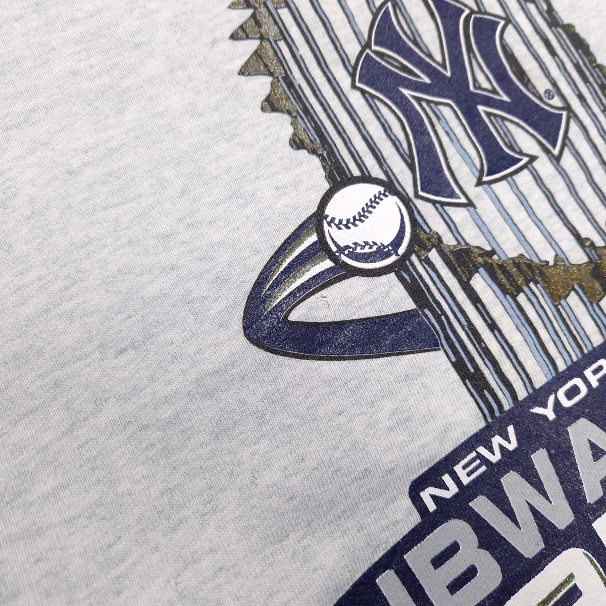 2000 Fruit of The Loom New York Yankees Champions Sweatshirt - Size XL