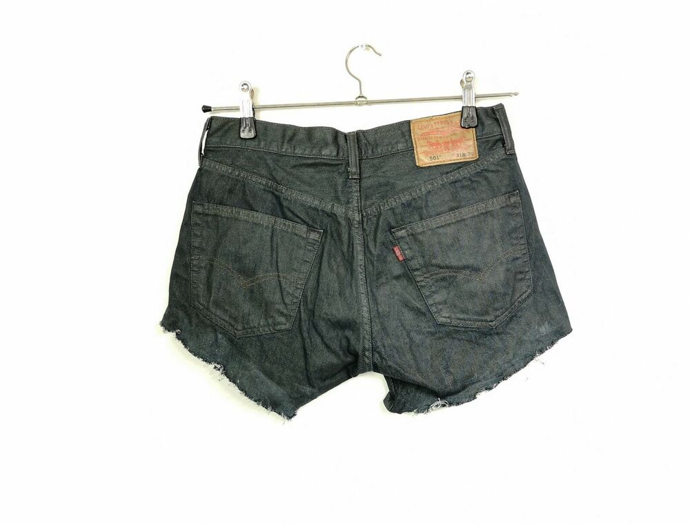 Levi's 501 Denim Shorts - Size 31 Waist UK 10 to 12