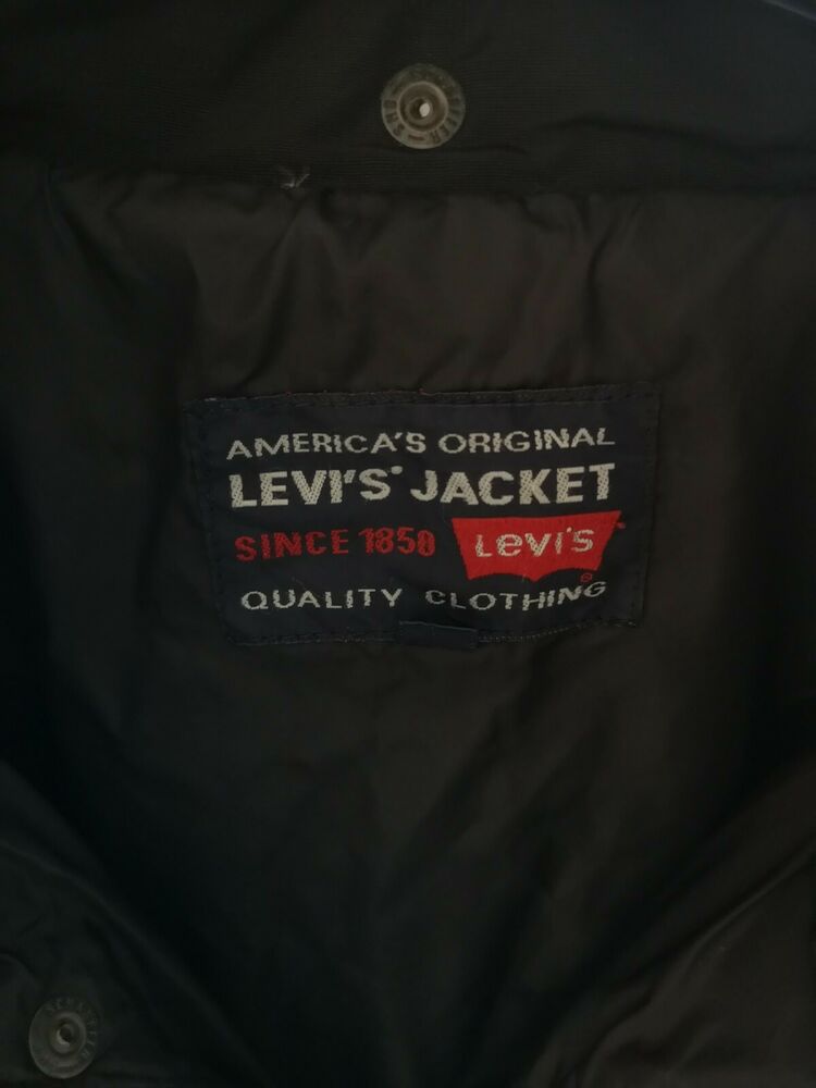 90's Levi's Puffer Jacket - Size XL